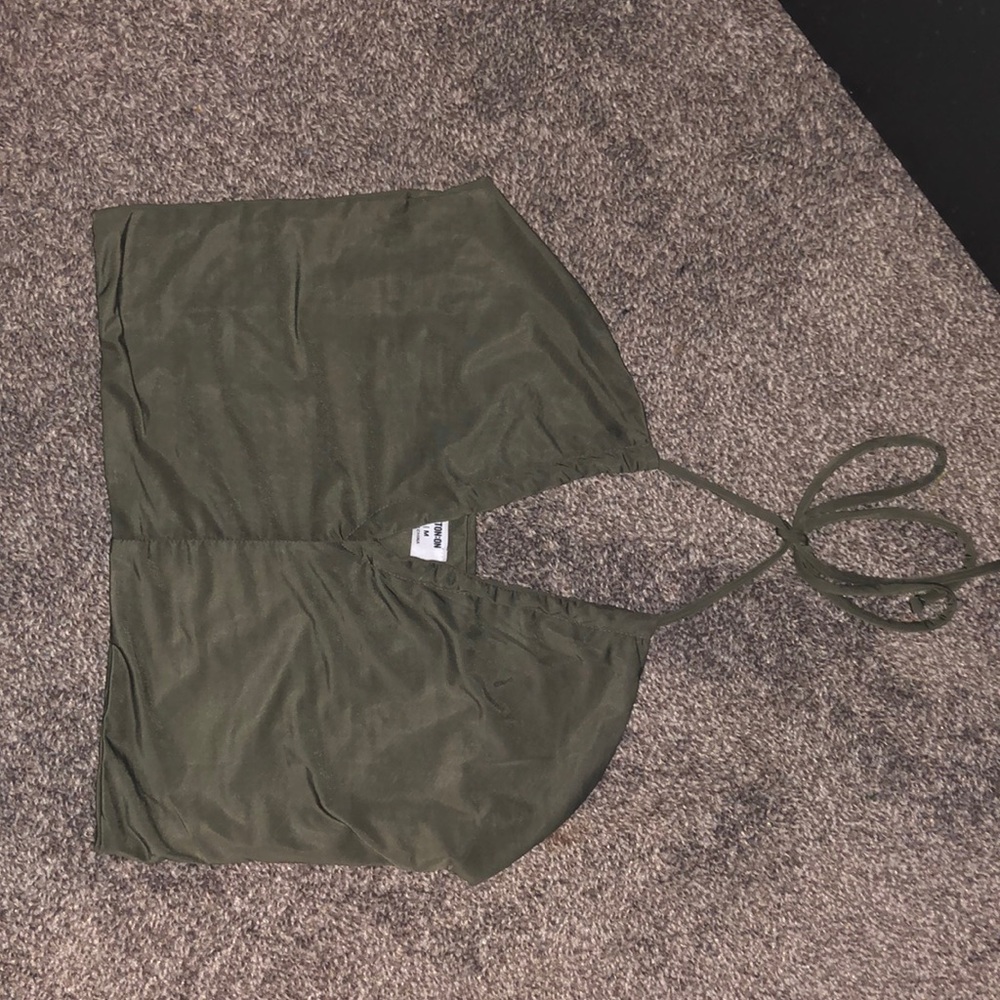 green haulter crop top